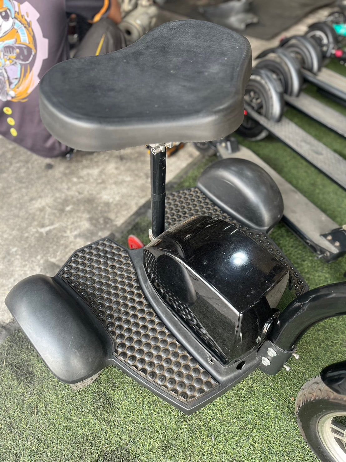 สกู๊ตเตอร์ไฟฟ้า Triad 750 (สินค้าตัว DEMO ตัวโชว์) 750W 48V ทักแชทก่อนสั่ง
